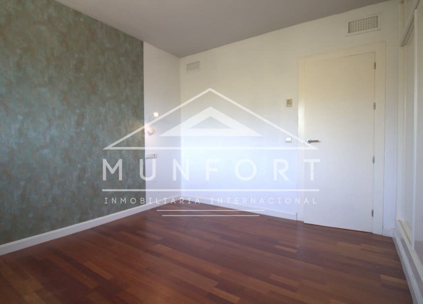 5 bedroom Villa for sale in La Manga del Mar Menor with pool - € 685,000 (Ref: 10159987)