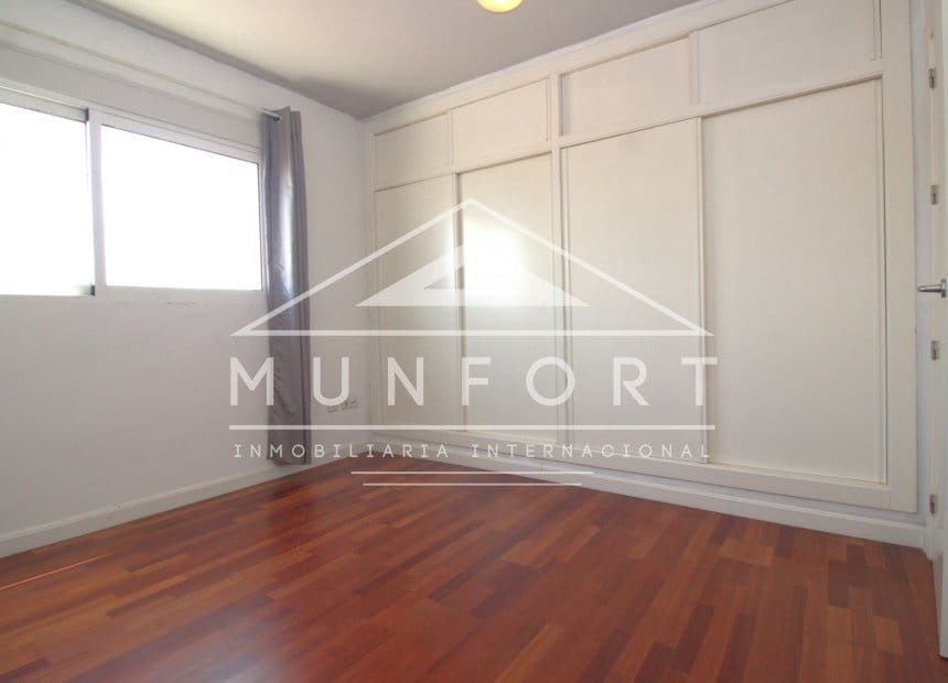 5 bedroom Villa for sale in La Manga del Mar Menor with pool - € 685,000 (Ref: 10159987)