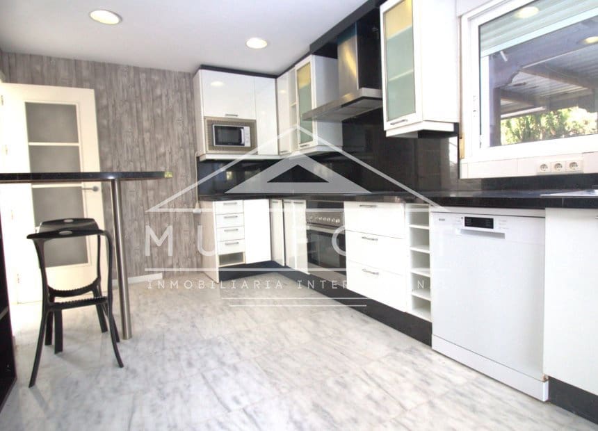 5 bedroom Villa for sale in La Manga del Mar Menor with pool - € 685,000 (Ref: 10159987)