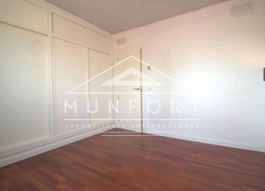 5 bedroom Villa for sale in La Manga del Mar Menor with pool - € 685,000 (Ref: 10159987)