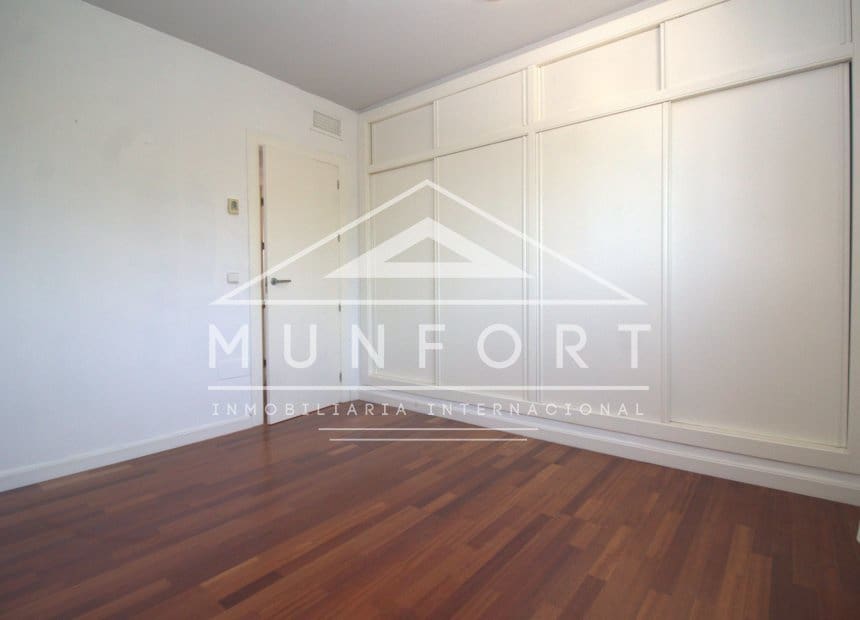 5 bedroom Villa for sale in La Manga del Mar Menor with pool - € 685,000 (Ref: 10159987)
