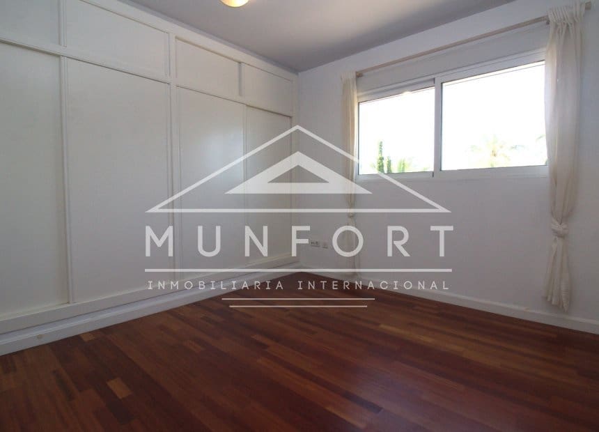 5 bedroom Villa for sale in La Manga del Mar Menor with pool - € 685,000 (Ref: 10159987)