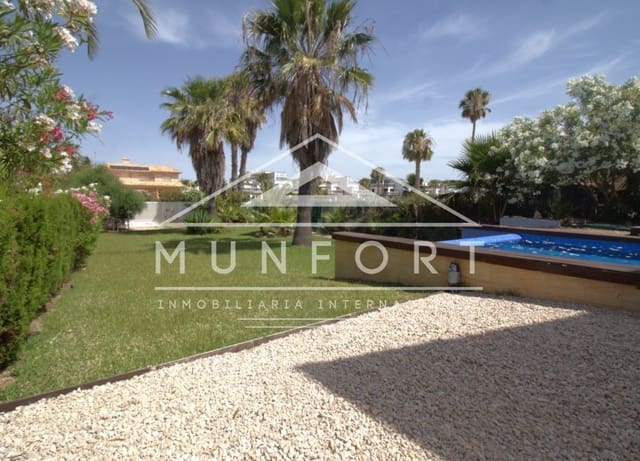 5 soveværelse Villa til salg i La Manga del Mar Menor med swimmingpool - € 685.000 (Ref: 10159987)