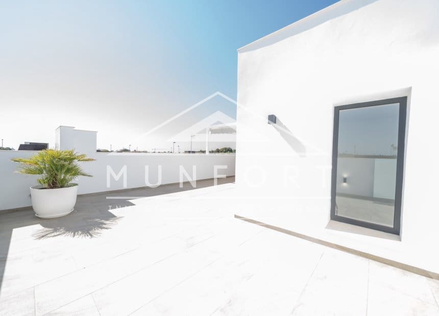 Chalet de 3 habitaciones en San Pedro del Pinatar en venta con piscina garaje - 489.000 € (Ref: 10160109)