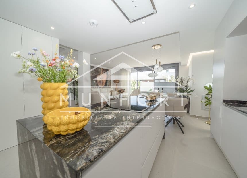 Chalet de 3 habitaciones en San Pedro del Pinatar en venta con piscina garaje - 489.000 € (Ref: 10160109)
