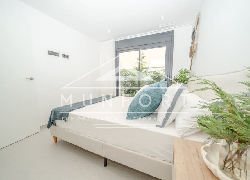 Chalet de 3 habitaciones en San Pedro del Pinatar en venta con piscina garaje - 489.000 € (Ref: 10160109)