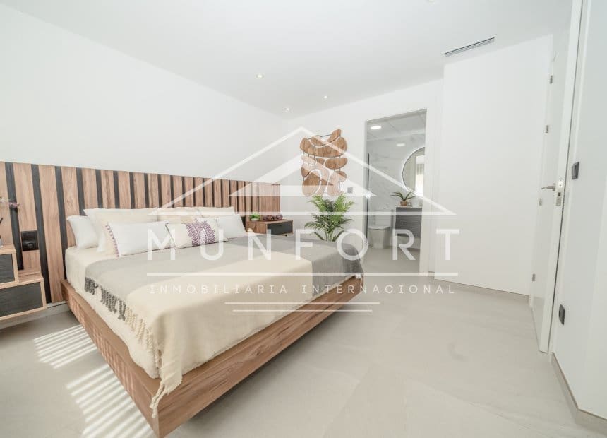 Chalet de 3 habitaciones en San Pedro del Pinatar en venta con piscina garaje - 489.000 € (Ref: 10160109)