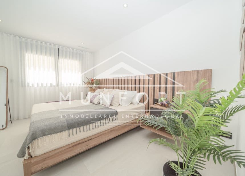 Chalet de 3 habitaciones en San Pedro del Pinatar en venta con piscina garaje - 489.000 € (Ref: 10160109)