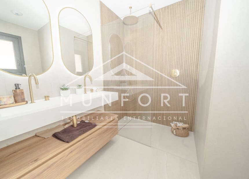 Chalet de 3 habitaciones en San Pedro del Pinatar en venta con piscina garaje - 489.000 € (Ref: 10160109)
