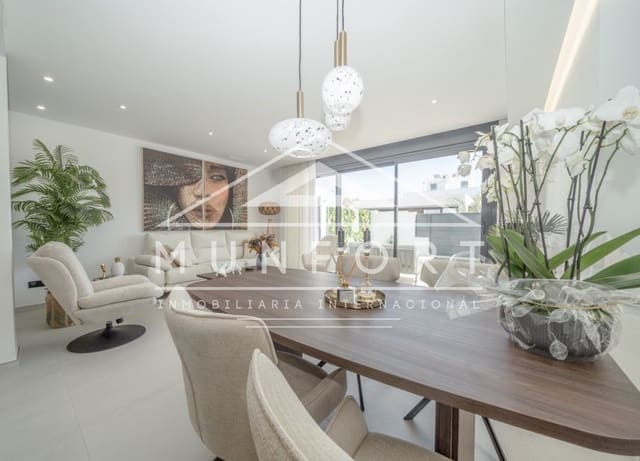 Chalet de 3 habitaciones en San Pedro del Pinatar ciudad, San Pedro del Pinatar en venta con piscina garaje - 489.000 € (Ref: 10160109)