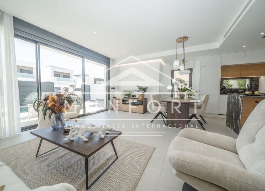 Chalet de 3 habitaciones en San Pedro del Pinatar en venta con piscina garaje - 489.000 € (Ref: 10160109)