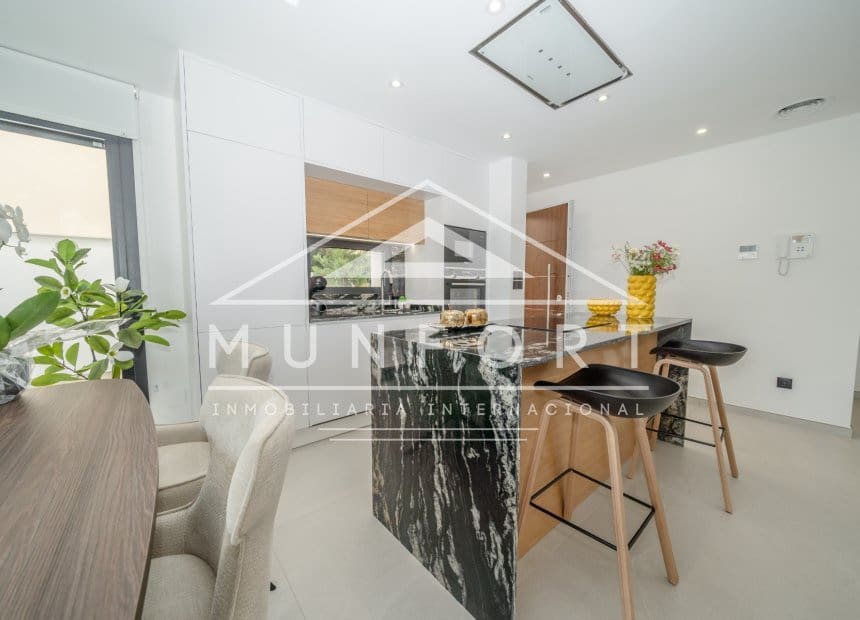 Chalet de 3 habitaciones en San Pedro del Pinatar en venta con piscina garaje - 489.000 € (Ref: 10160109)