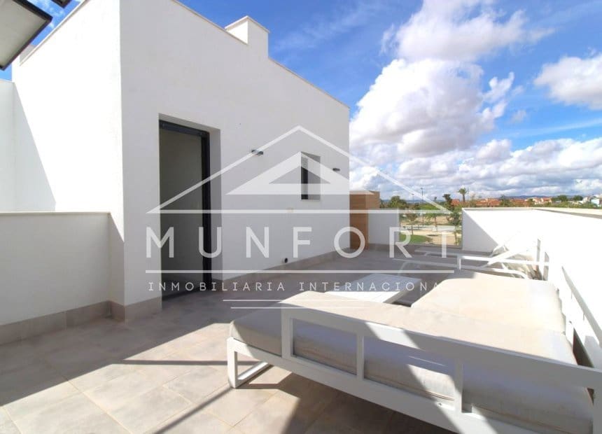 3 bedroom Villa for sale in Roldan with pool - € 419,900 (Ref: 10160110)