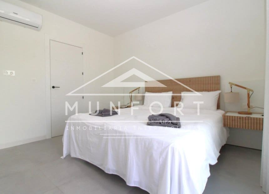 3 bedroom Villa for sale in Roldan with pool - € 419,900 (Ref: 10160110)