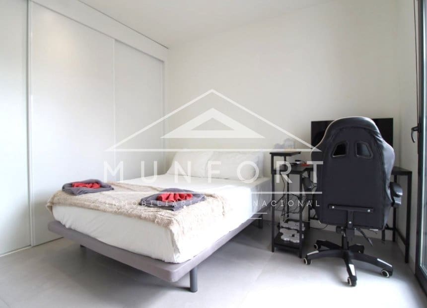 3 bedroom Villa for sale in Roldan with pool - € 419,900 (Ref: 10160110)