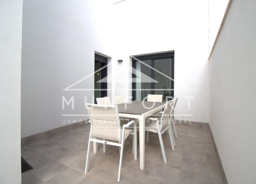 3 bedroom Villa for sale in Roldan with pool - € 419,900 (Ref: 10160110)