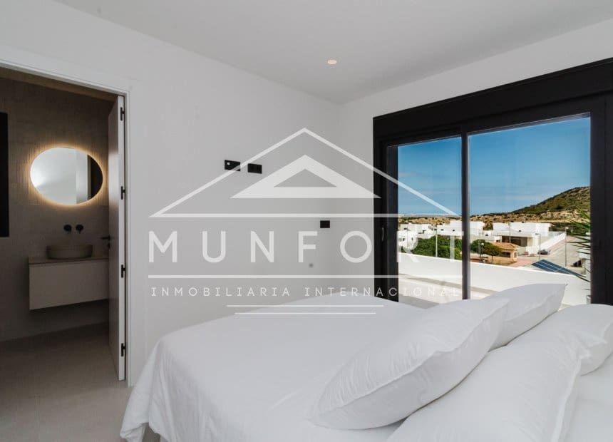 4 bedroom Villa for sale in Ciudad Quesada with pool garage - € 819,500 (Ref: 10160287)