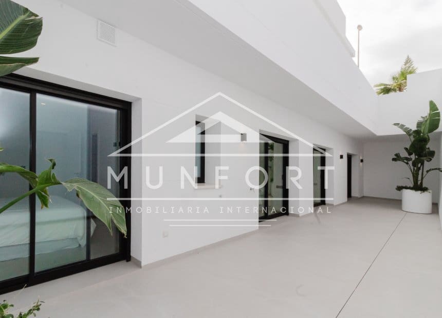 4 bedroom Villa for sale in Ciudad Quesada with pool garage - € 819,500 (Ref: 10160287)