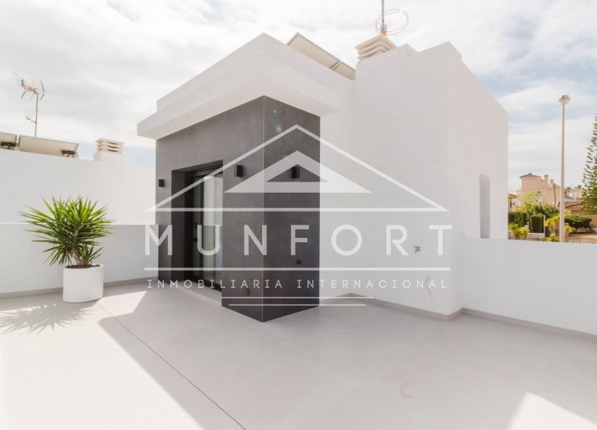 4 bedroom Villa for sale in Ciudad Quesada with pool garage - € 819,500 (Ref: 10160287)