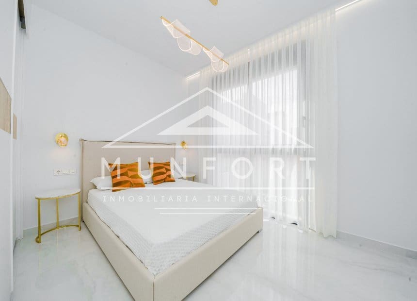 4 bedroom Villa for sale in Orihuela Costa with pool - € 995,000 (Ref: 10163250)