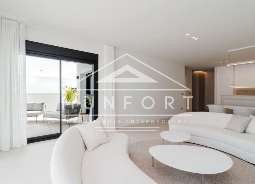 4 bedroom Villa for sale in Ciudad Quesada with pool garage - € 824,500 (Ref: 10163251)