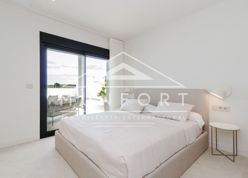 4 bedroom Villa for sale in Ciudad Quesada with pool garage - € 824,500 (Ref: 10163251)