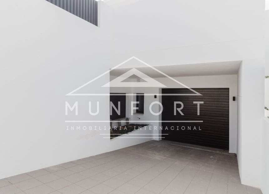 4 bedroom Villa for sale in Ciudad Quesada with pool garage - € 810,500 (Ref: 10163252)