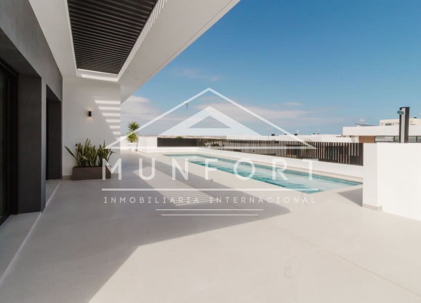 4 bedroom Villa for sale in Ciudad Quesada with pool garage - € 810,500 (Ref: 10163252)