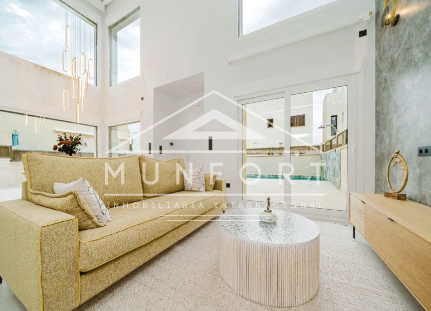 3 bedroom Villa for sale in Los Montesinos with pool - € 525,000 (Ref: 10163380)
