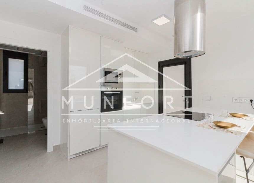 4 slaapkamer Villa te koop in La Manga del Mar Menor met zwembad garage - € 790.000 (Ref: 10163386)