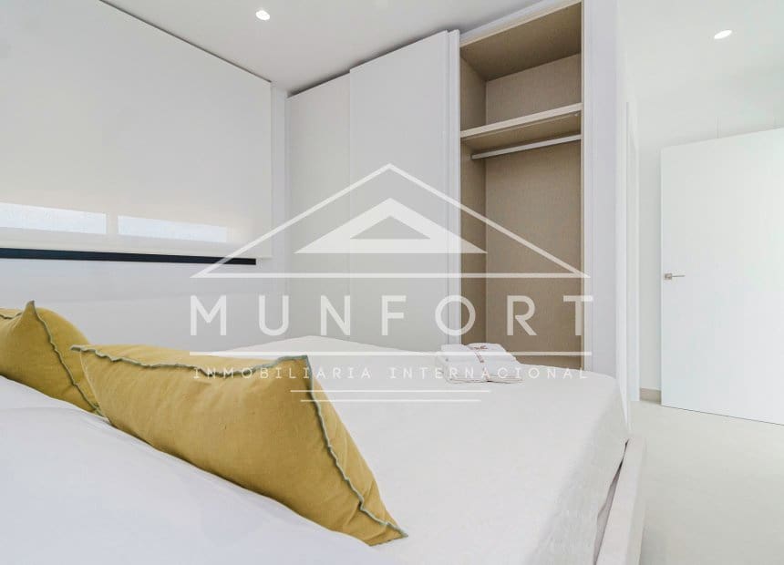 4 slaapkamer Villa te koop in La Manga del Mar Menor met zwembad garage - € 790.000 (Ref: 10163386)
