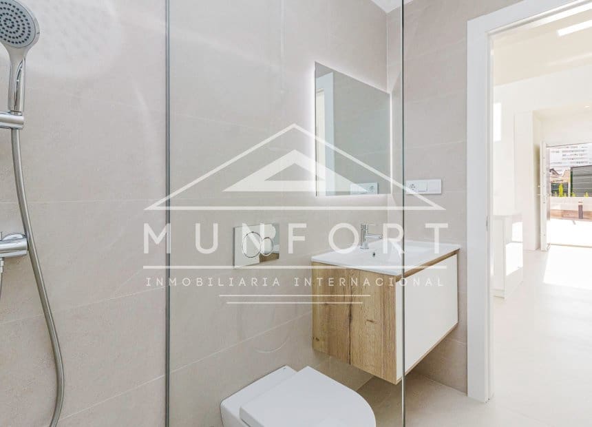 4 slaapkamer Villa te koop in La Manga del Mar Menor met zwembad garage - € 790.000 (Ref: 10163386)