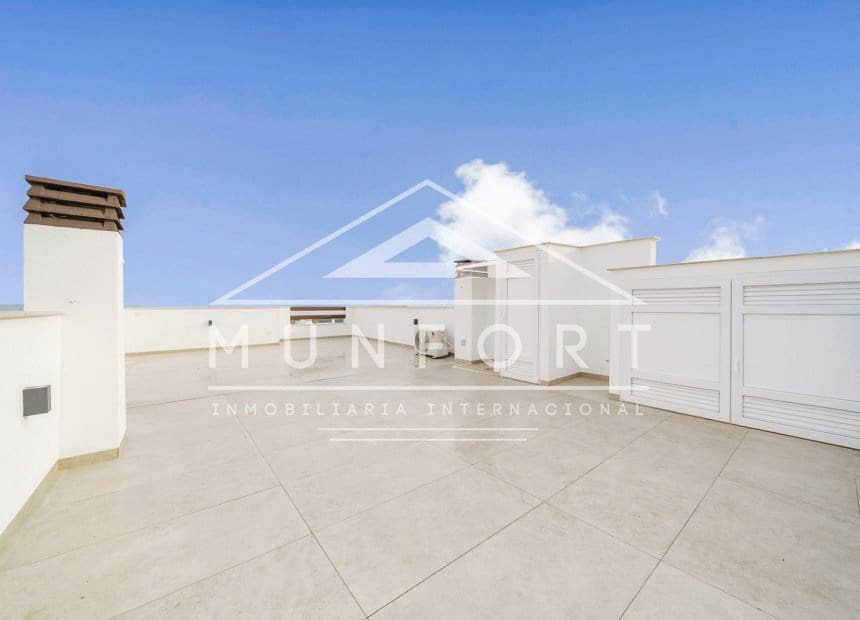 Bungalow de 2 habitaciones en Torrevieja en venta con piscina - 300.000 € (Ref: 10163389)
