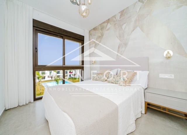 Bungalow de 2 habitaciones en Los Balcones - Los Altos, Torrevieja en venta con piscina - 300.000 € (Ref: 10163389)