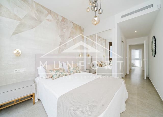 Bungalow de 2 habitaciones en Los Balcones - Los Altos, Torrevieja en venta con piscina - 300.000 € (Ref: 10163389)