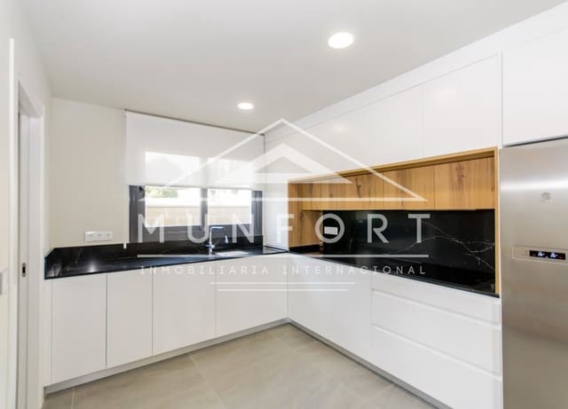 3 makuuhuone Huvila myytävänä paikassa San Miguel de Salinas mukana uima-altaan - 1 250 000 € (Ref: 10163529)
