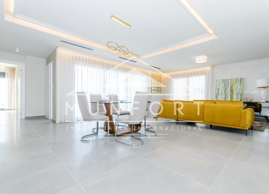 3 soverom Villa til salgs i San Miguel de Salinas med svømmebasseng - € 1 250 000 (Ref: 10163529)