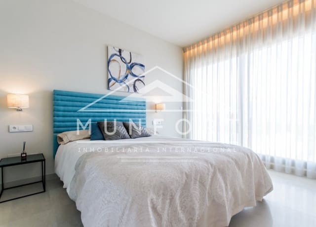 3 makuuhuone Huvila myytävänä paikassa San Miguel de Salinas mukana uima-altaan - 1 250 000 € (Ref: 10163529)