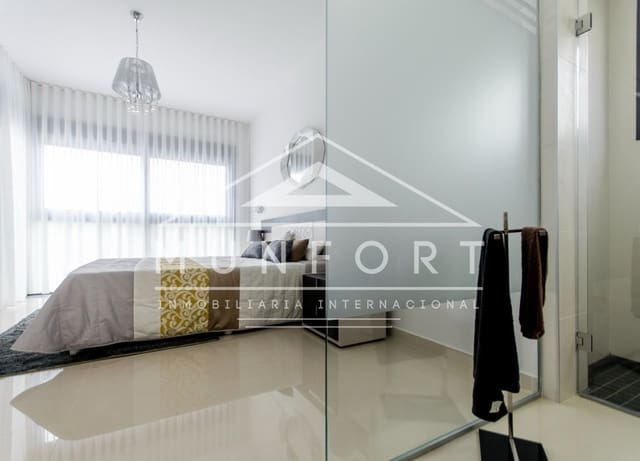 4 quarto Moradia para venda em San Miguel de Salinas com piscina - 630 000 € (Ref: 10163531)