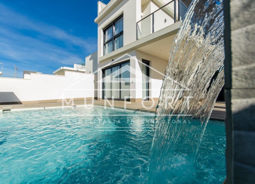 4 bedroom Villa for sale in San Miguel de Salinas with pool - € 630,000 (Ref: 10163531)