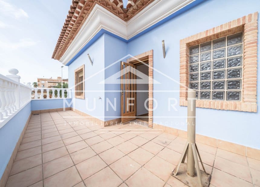 4 quarto Moradia para venda em San Pedro del Pinatar com piscina garagem - 439 000 € (Ref: 10165582)