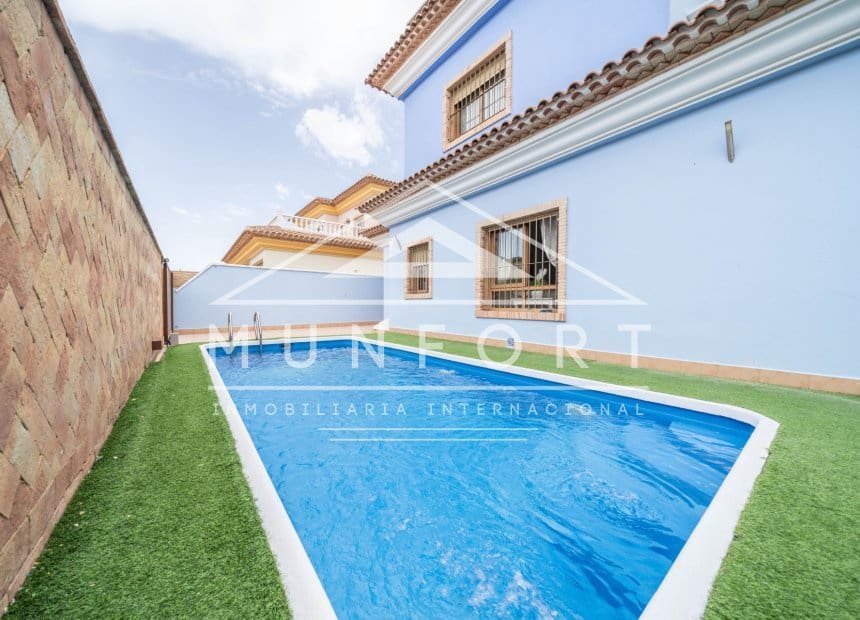 4 quarto Moradia para venda em San Pedro del Pinatar com piscina garagem - 439 000 € (Ref: 10165582)