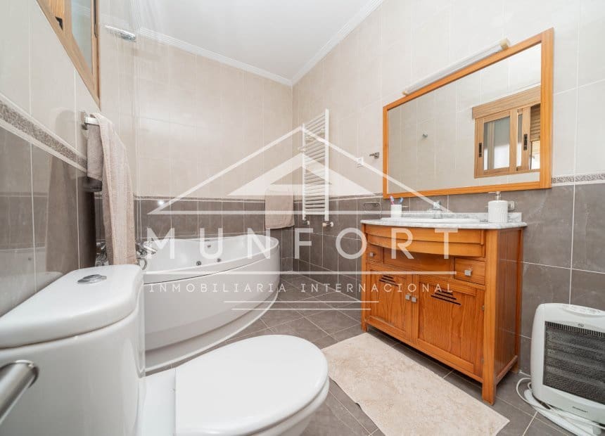 4 quarto Moradia para venda em San Pedro del Pinatar com piscina garagem - 439 000 € (Ref: 10165582)