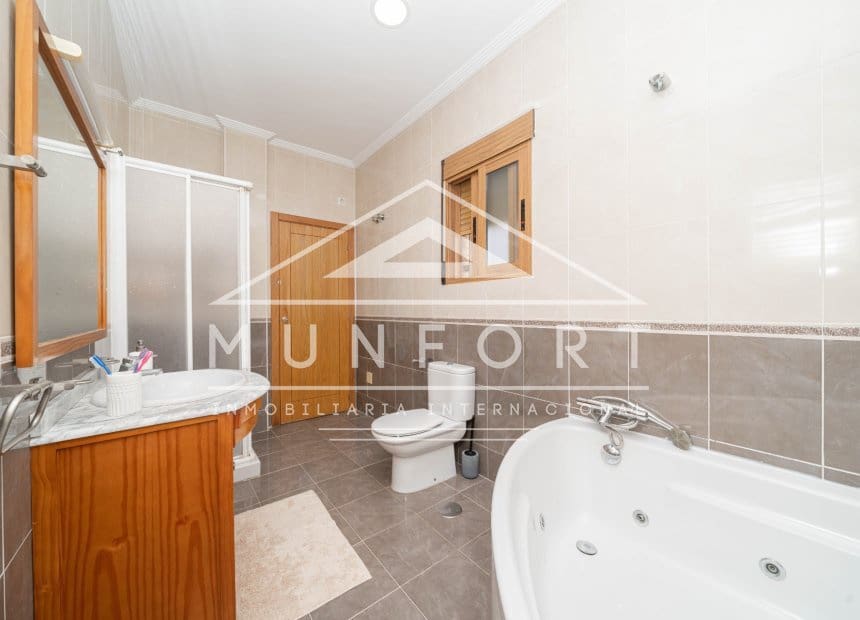 4 quarto Moradia para venda em San Pedro del Pinatar com piscina garagem - 439 000 € (Ref: 10165582)
