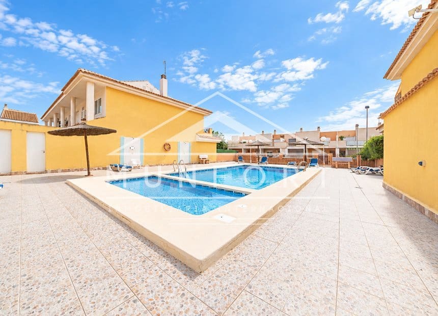 3 bedroom Terraced Villa for sale in Los Narejos with pool garage - € 249,000 (Ref: 10167549)
