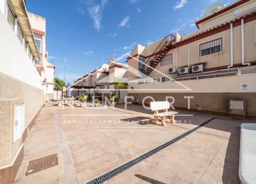 2 bedroom Bungalow for holiday rental in San Pedro del Pinatar with pool - € 750 (Ref: 10167930)