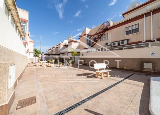 2 Zimmer Ferienbungalow in San Pedro del Pinatar mit Pool - 750 € (Ref: 10167930)