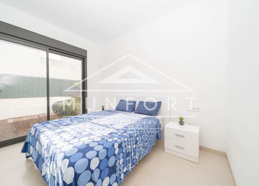 3 bedroom Villa for sale in Pilar de la Horadada with pool garage - € 659,000 (Ref: 10176059)