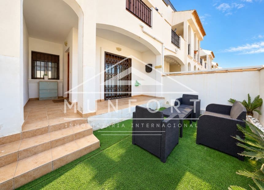 Bungalow de 2 habitaciones en San Pedro del Pinatar en venta con piscina garaje - 175.000 € (Ref: 10176060)