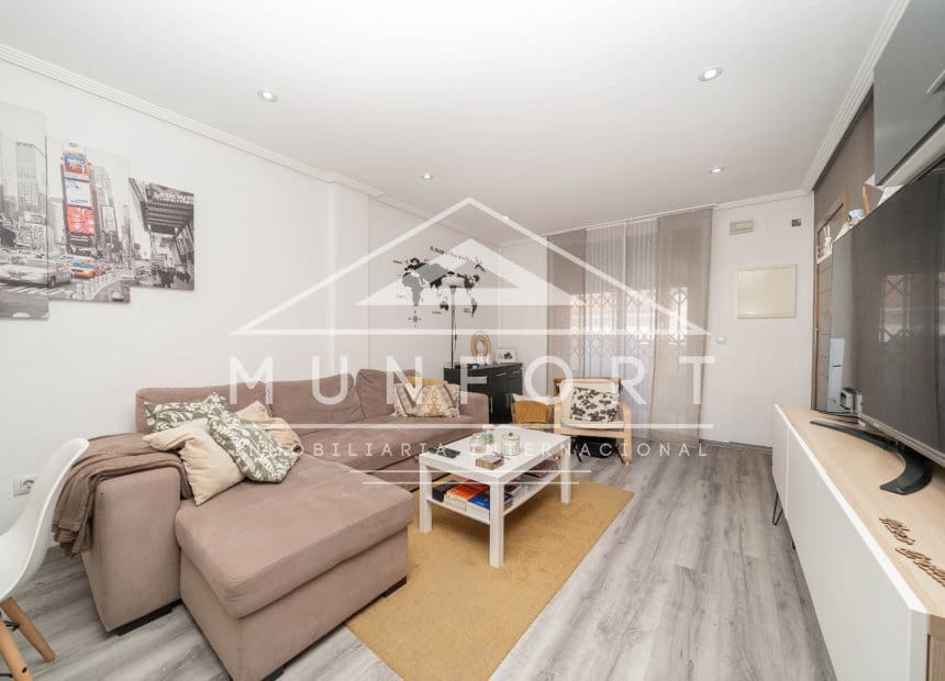 Bungalow de 2 habitaciones en San Pedro del Pinatar en venta con piscina garaje - 175.000 € (Ref: 10176060)